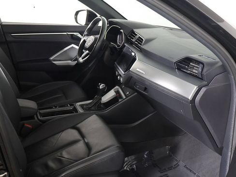 Used 2023 Audi Q3 2.0T Premium w/ Convenience Package AWD/4WD image 24