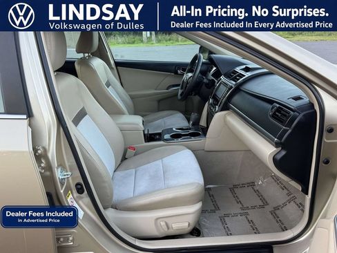 Used 2012 Toyota Camry XLE w/ Leather Pkg FWD image 12