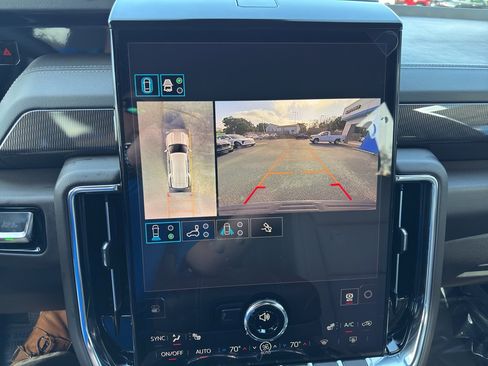 New 2026 GMC Yukon Elevation image 24