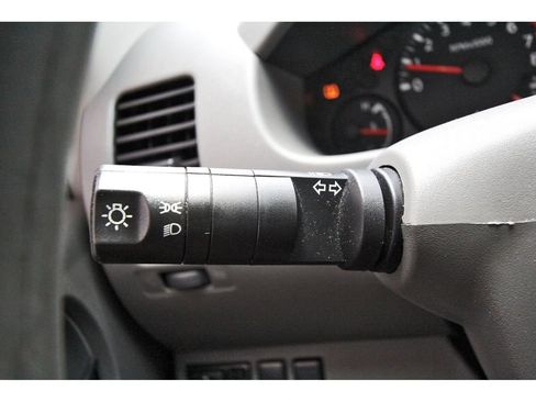 Used 2018 Nissan Frontier SV RWD image 9