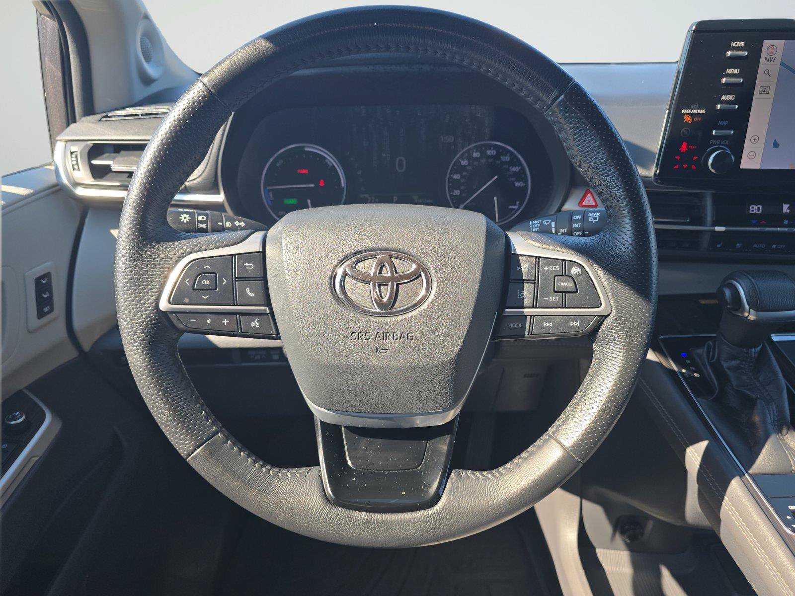 Used 2021 Toyota Sienna Limited FWD image 10