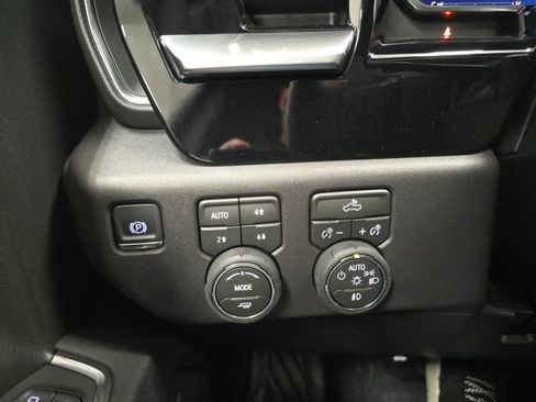 New 2026 Chevrolet Silverado 1500 LT Trail Boss w/ Convenience Package II image 17