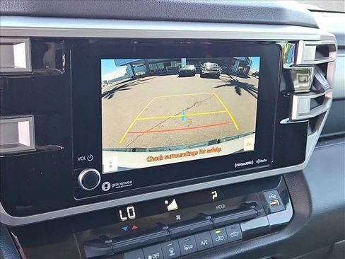 Used 2022 Toyota Tundra SR5 w/ SR5 Convenience Package RWD image 15