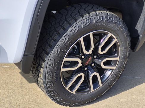 New 2026 GMC Sierra 1500 AT4 w/ AT4 Premium Package image 5