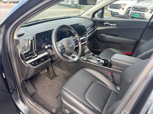 Used 2024 Kia Sportage EX image 17
