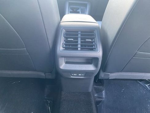 New 2025 Volkswagen Tiguan SE AWD/4WD image 57