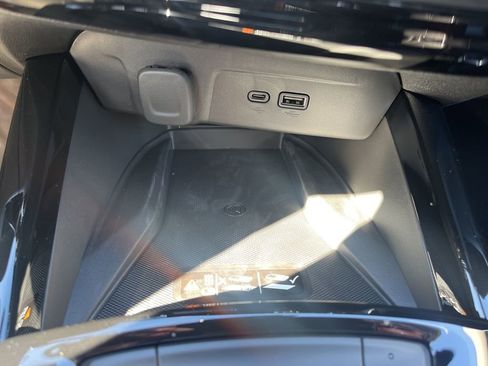 New 2026 Chevrolet Trax ACTIV w/ Sunroof Package FWD image 23