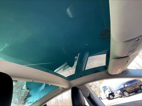 Used 2023 Tesla Model 3 Standard Range image 22