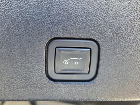 Used 2023 Cadillac XT6 Sport AWD/4WD image 15
