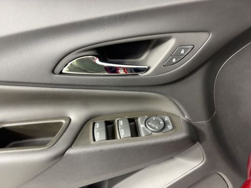 Used 2023 Chevrolet Equinox LT image 14