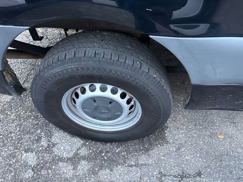 Used 2020 Mercedes-Benz Sprinter 2500 w/ Driver Convenience Package image 28