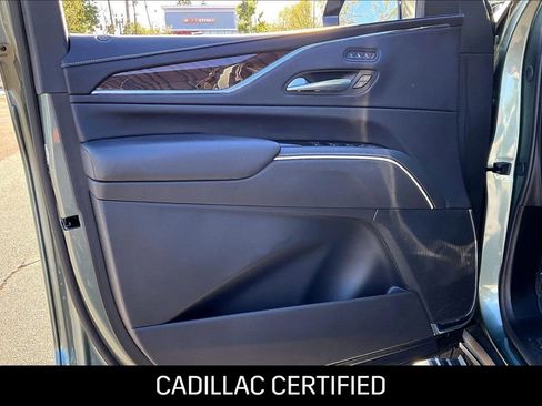 Used 2024 Cadillac Escalade Sport Platinum w/ Heavy-Duty Trailer Package AWD/4WD image 20