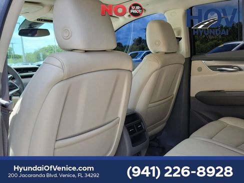 Used 2019 Cadillac XT5 Luxury FWD image 16