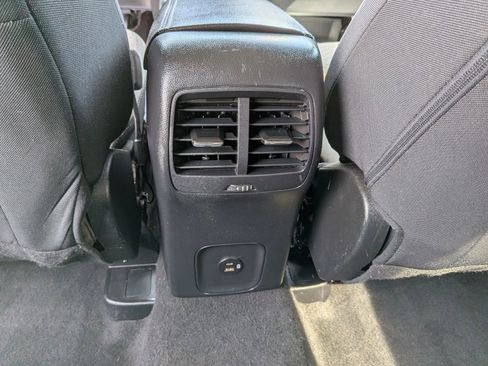 Used 2020 Ford Escape SE FWD image 39