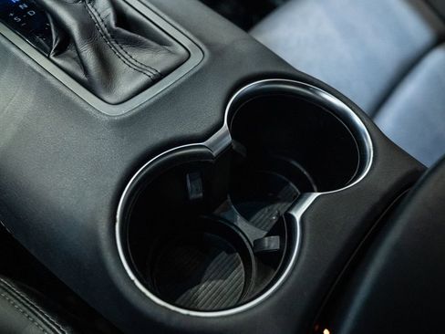 Certified 2023 Toyota Venza XLE image 30