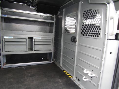 Used 2020 Ford Transit 250 250 3dr SWB Low Roof Cargo Van w/ Interior Upgrade Package image 21