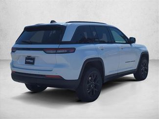 New 2026 Jeep Grand Cherokee Altitude RWD video 2