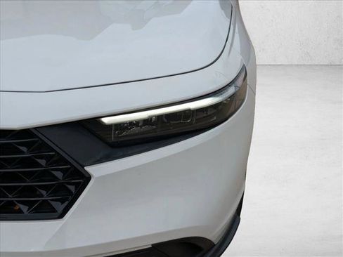 Used 2023 Honda Accord Sport image 9