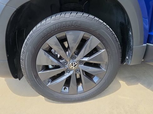Used 2023 Volkswagen Taos S FWD image 11