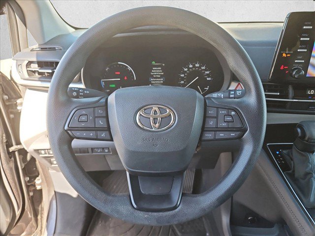 Certified 2023 Toyota Sienna LE FWD image 13