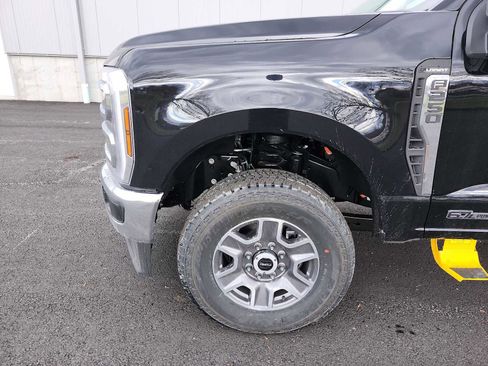 New 2026 Ford F250 Lariat image 10