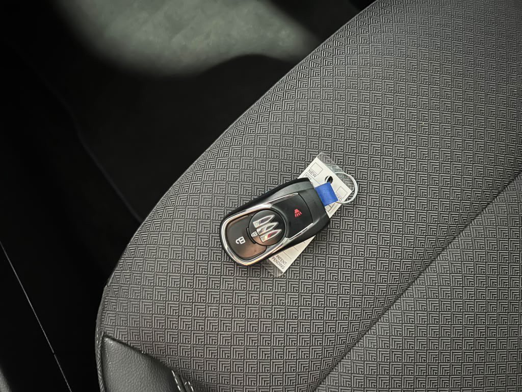 Used 2023 Buick Encore GX Select w/ Sport Touring Package FWD image 24