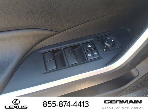 Used 2025 Toyota RAV4 LE AWD/4WD image 15