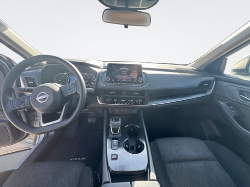 Used 2024 Nissan Rogue SV FWD image 15