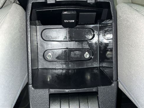 Used 2022 Toyota Corolla Cross LE AWD/4WD image 22