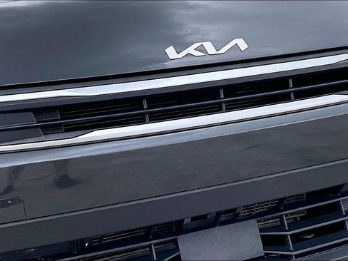 Used 2025 Kia K4 FWD image 28