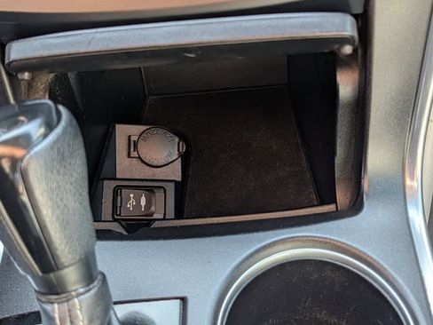 Used 2017 Toyota Camry LE FWD image 17