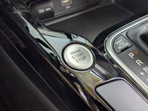 Certified 2025 Kia Soul S FWD image 27