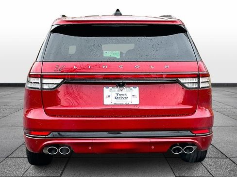 New 2026 Lincoln Aviator Reserve image 4