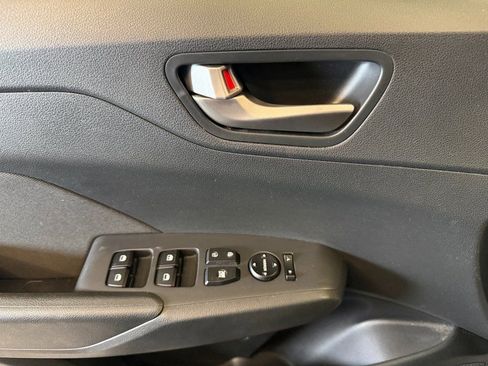 Used 2020 Hyundai Accent SE image 20