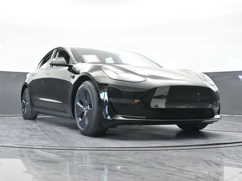 Used 2021 Tesla Model 3 Standard Range Plus image 58