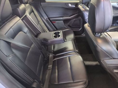 Used 2024 Ford Escape Platinum image 30