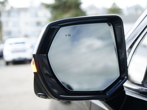 Used 2021 Chevrolet Tahoe RST w/ Luxury Package image 11