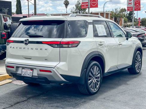 Certified 2024 Nissan Pathfinder SL w/ SL Premium Package FWD image 7