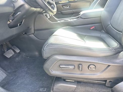 Used 2023 Honda Pilot EX-L image 16