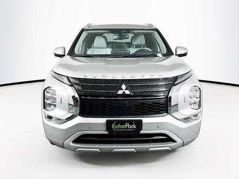 Used 2024 Mitsubishi Outlander SEL image 2