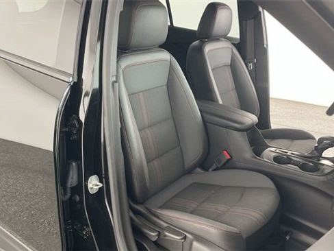 Used 2022 Chevrolet Equinox RS w/ Infotainment Package image 45