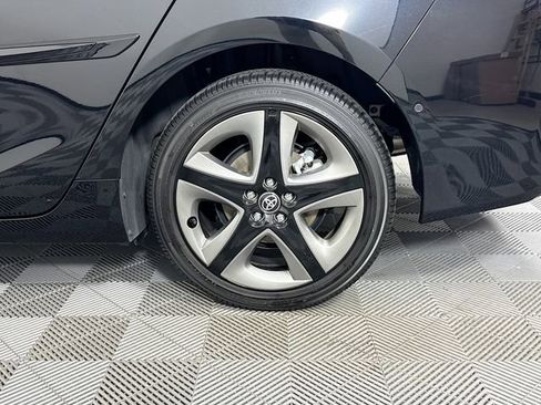 Certified 2022 Toyota Prius XLE image 4