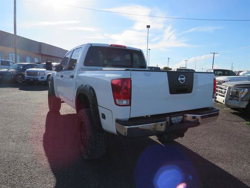 Used 2008 Nissan Titan 4x4 Crew Cab image 3