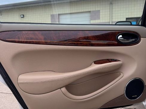 Used 2001 Jaguar XJ Vanden Plas image 19