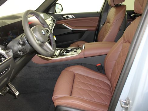 New 2026 BMW X5 M60i w/ Climate Comfort Package AWD/4WD image 5