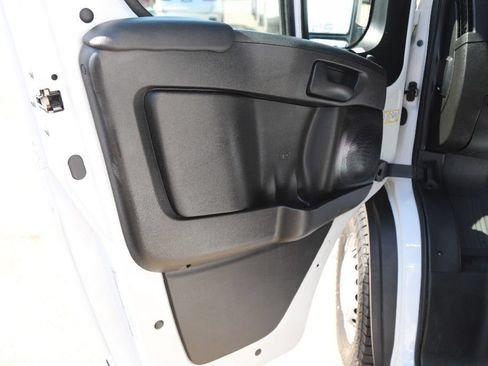 Used 2024 RAM ProMaster 2500 w/ Convenience Group FWD image 21
