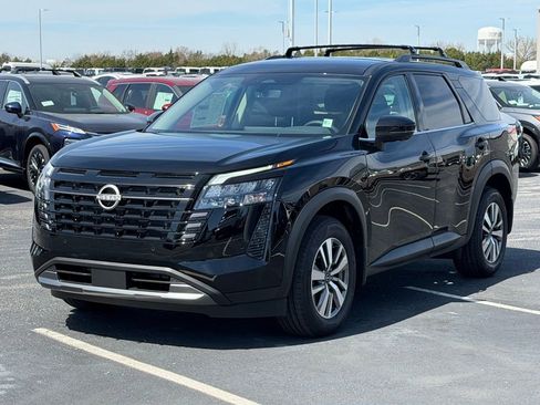 New 2026 Nissan Pathfinder SL AWD/4WD image 8
