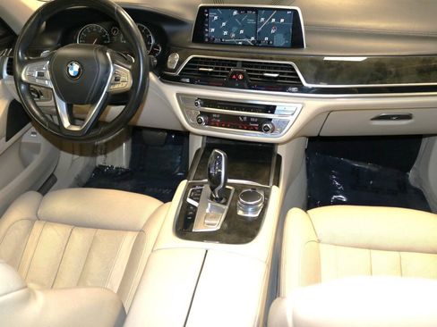 Used 2016 BMW 740i RWD image 16