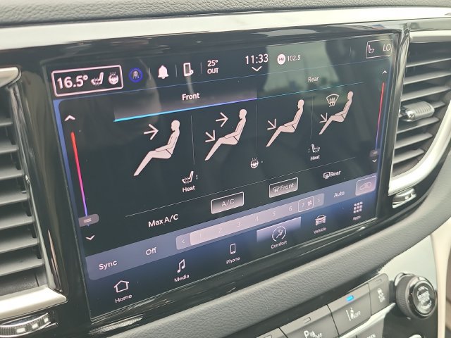 Used 2023 Chrysler Pacifica Touring-L FWD image 29