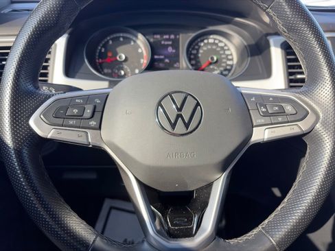 Used 2021 Volkswagen Atlas Cross Sport SE w/ Panoramic Sunroof Package FWD image 20
